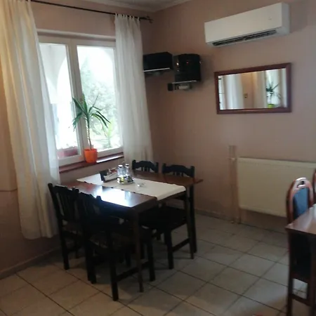 Ubytování v soukromí Flamingo Etterem, Maganszallashely